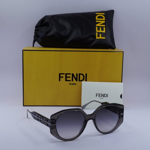 Fendi FE40083U 20B Butterfly Sunglasses - Grey - Picture 4 of 9